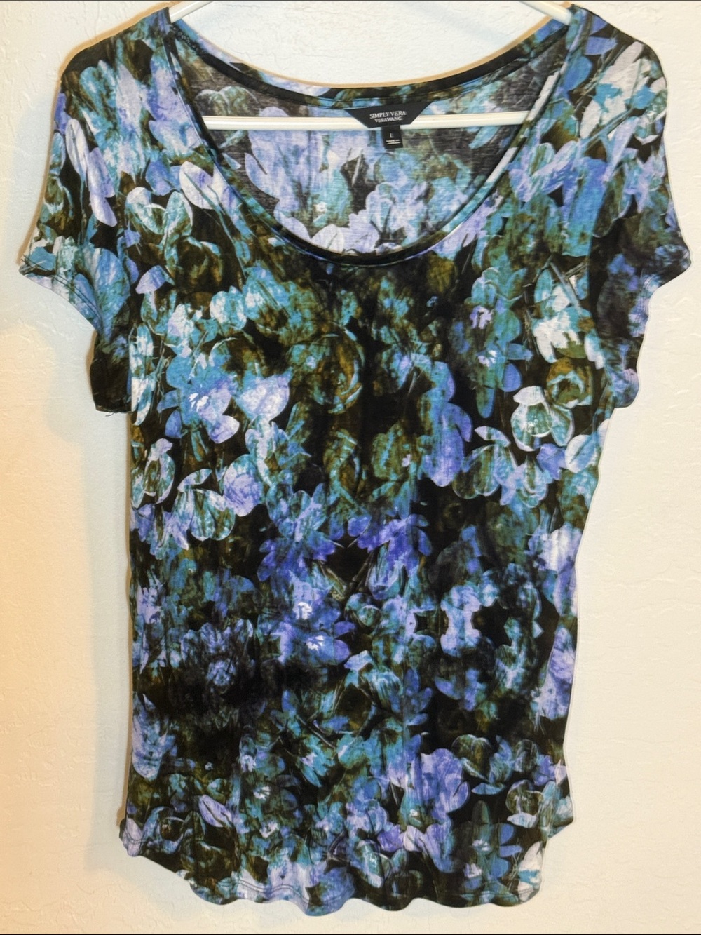 Simply Vera Vera Wang Black and Blue Floral Scoop-Neck Tee